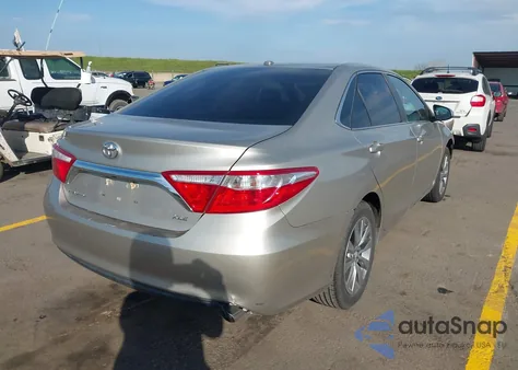 2016 Toyota Camry Xle z USA, uszkodzony, nr VIN 4T4BF1FK3GR577678
